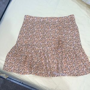 Wild Fable floral skirt with cinching tie up and an elastic waist. Size M